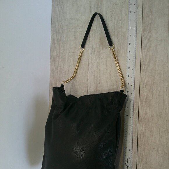 Vince Camuto Black Leather Cayra Minimalist hobo bag - Picture 6 of 9